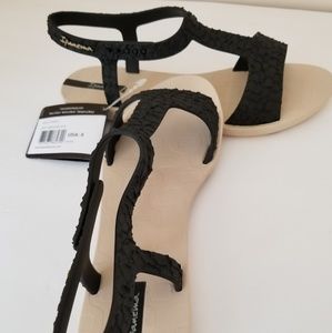 NWT Nordstrom Ipanema black/tan sandals sz 8